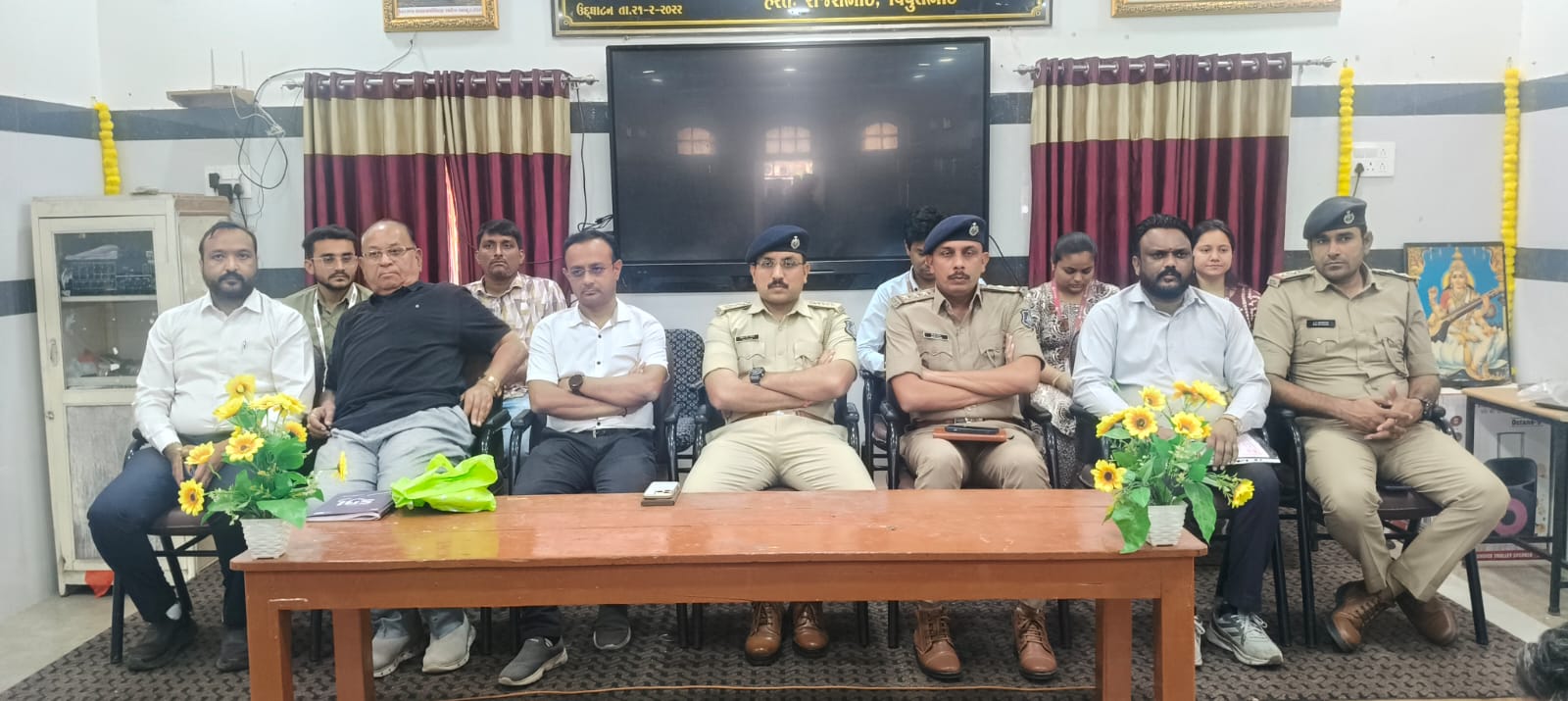 ઇડરમાં પોલીસ તંત્રની અનોખી પહેલ. નાના વેપારીઓને મદદરૂપ થવા લોન મેળો યોજાયો.