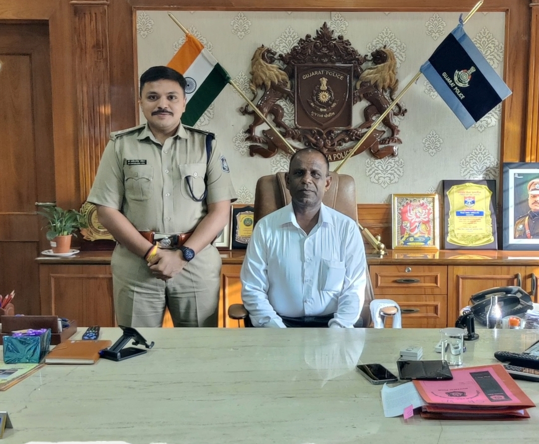 ફરજ પ્રત્યેની નિષ્ઠાનું પ્રતિક કમાન્ડો દિનેશભાઈ ઝરીયા ને ગૌરવપૂર્ણ વિદાય.